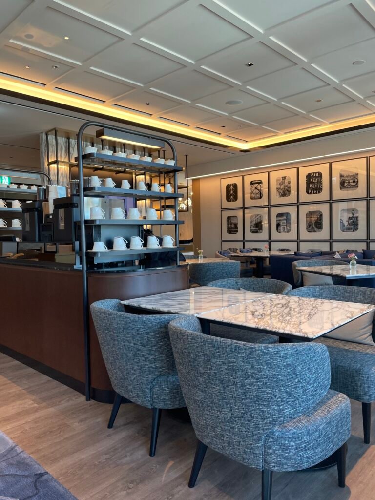 Seating area inside the Club Lounge at Le Méridien Seoul Myeongdong