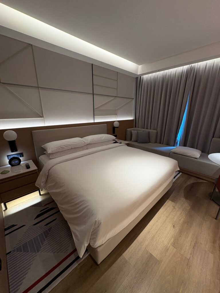 King bed in a Premium Guest Room at The Link Seoul