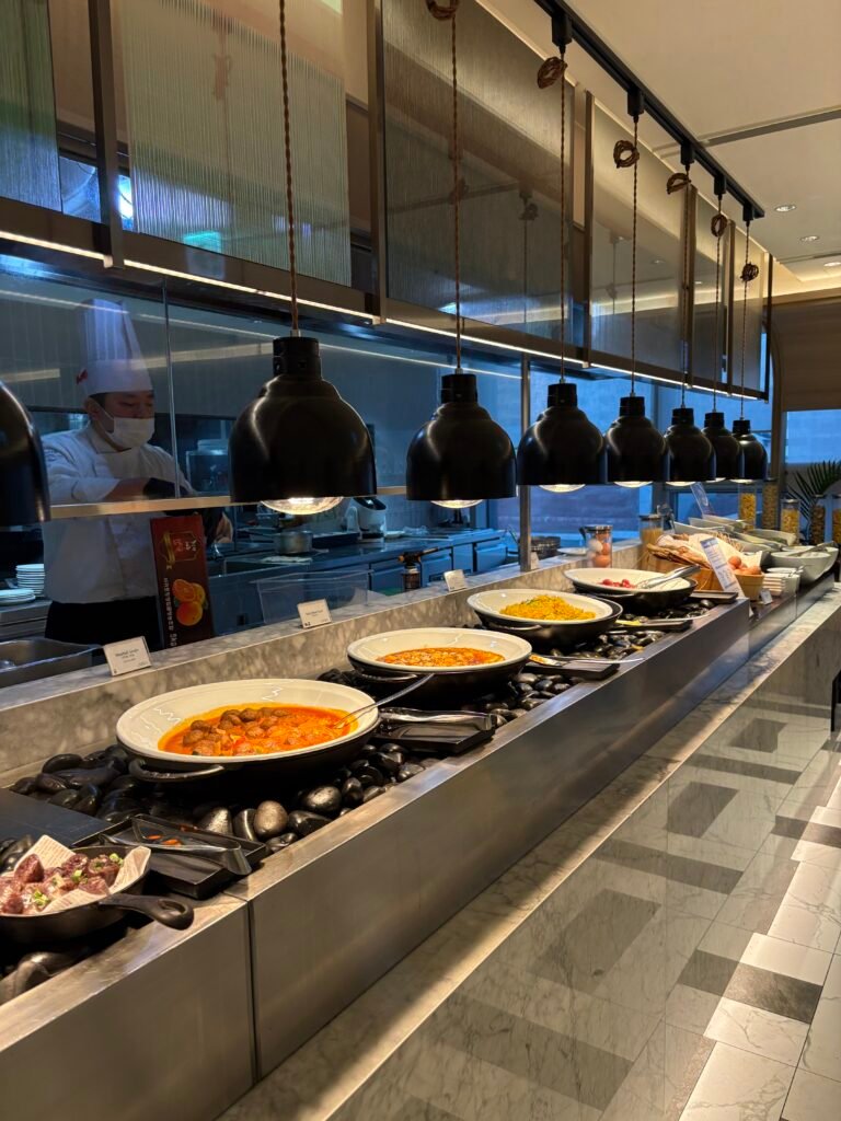 Hot food counter at FRAME breakfast buffet in The Link Seoul