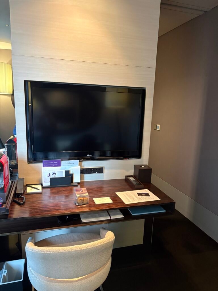 Desk and television in THE PLAZA Seoul Premier Suite