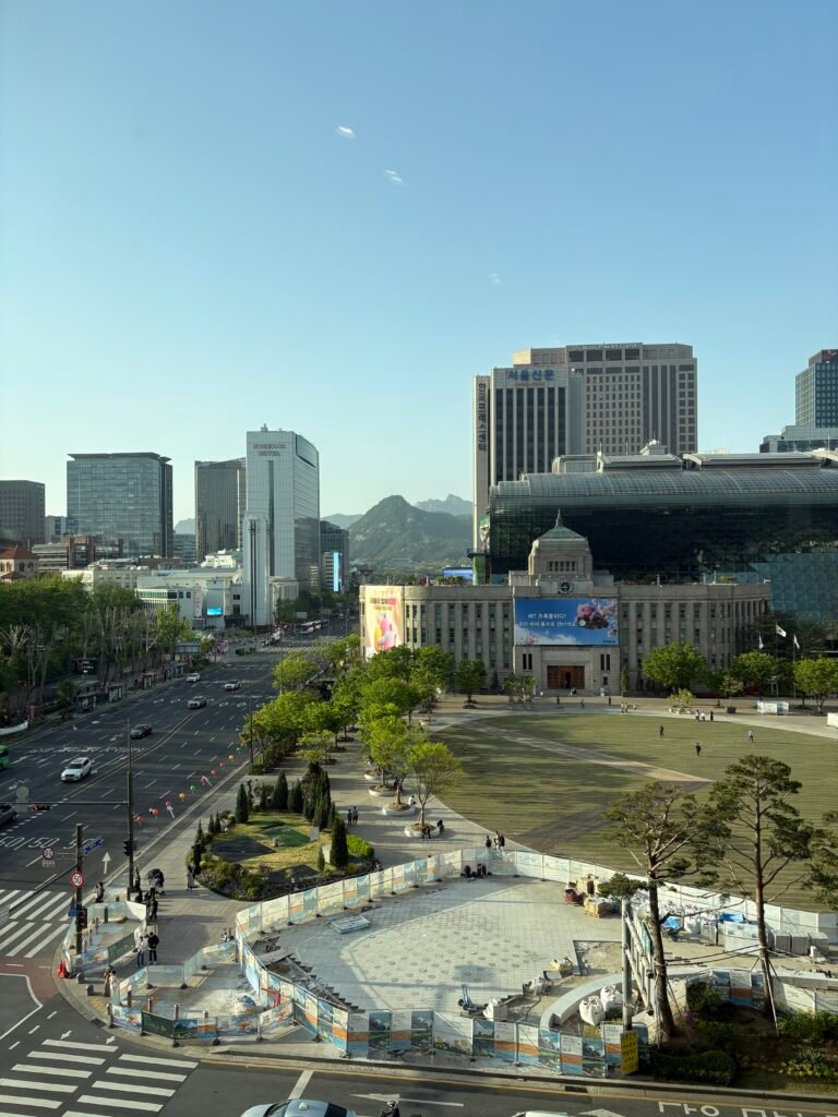 Daytime view of Seoul Plaza from THE PLAZA Seoul club lounge