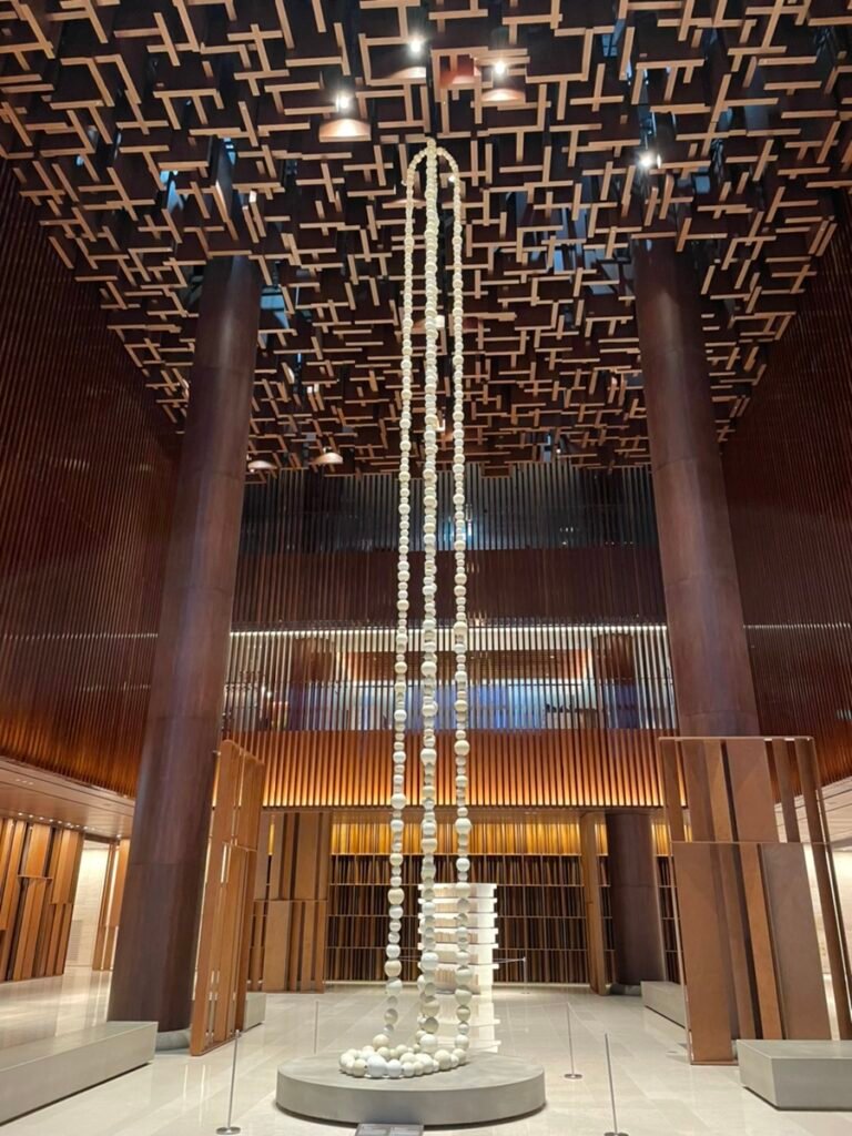 Lobby chandelier and atrium at JW Marriott Seoul
