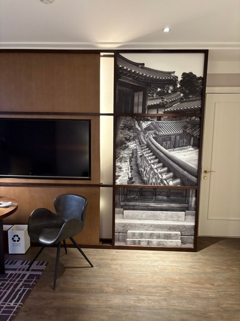 Living room of a Griffin Suite at JW Marriott Seoul