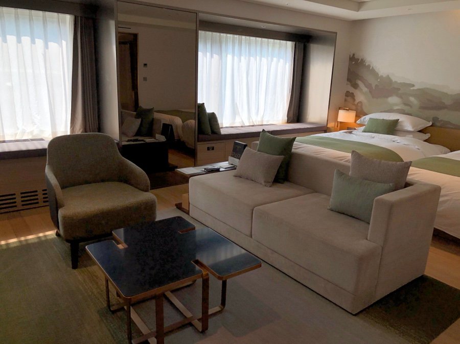 Living room of a Club Suite at Grand Walkerhill Seoul