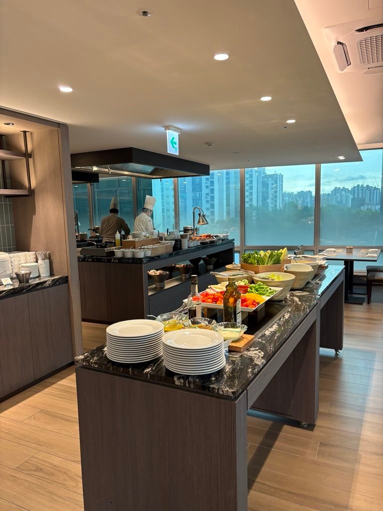 Breakfast buffet and vegetable station at Park Cafe in Yeouido