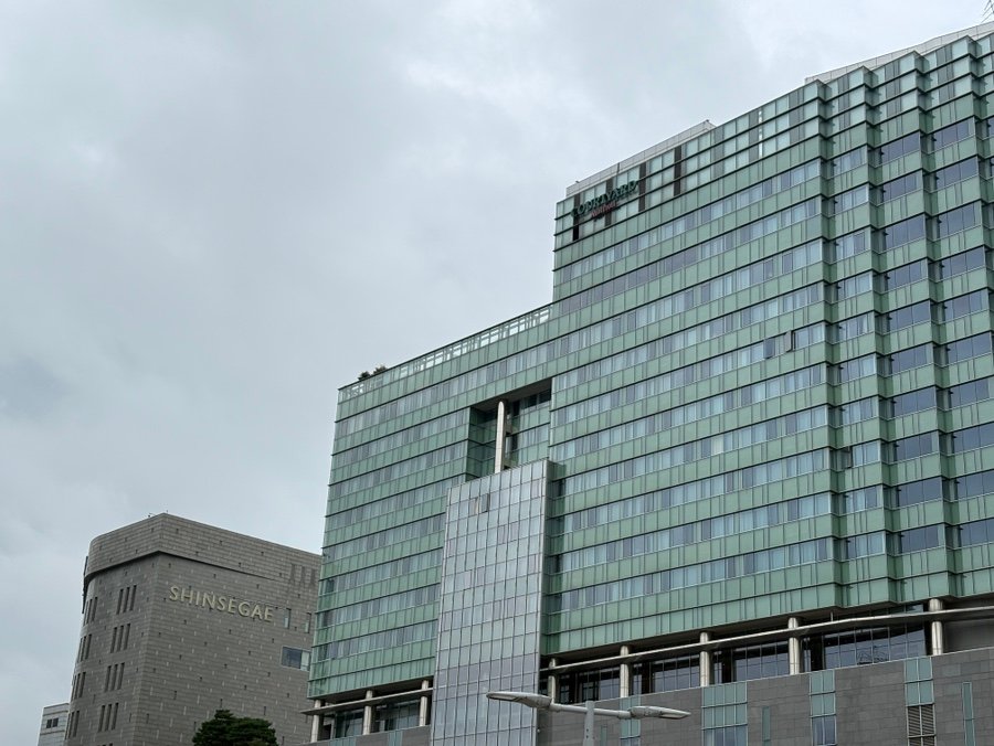 Exterior of Courtyard by Marriott Seoul Times Square in Yeongdeungpo