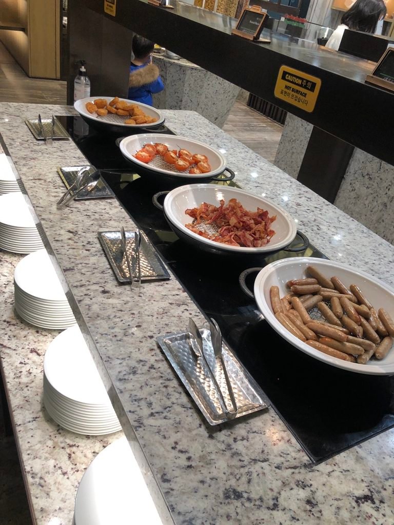 Breakfast buffet at Courtyard Seoul Botanic Park in 2021