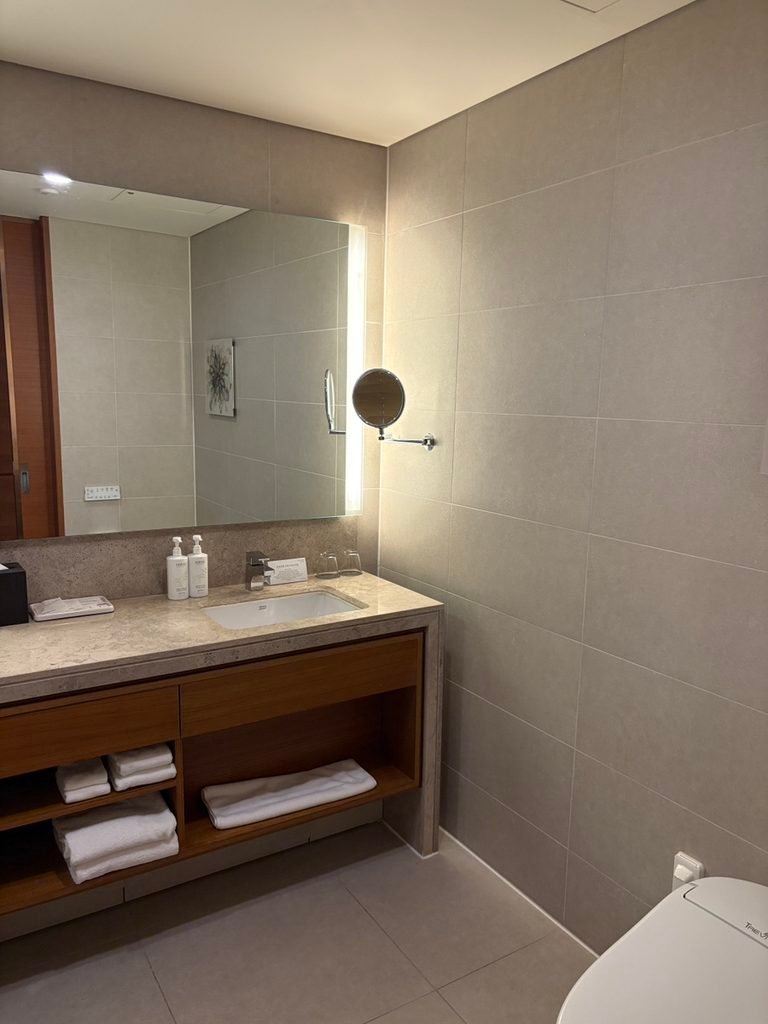 Bathroom with bathtub at Courtyard by Marriott Seoul Pangyo