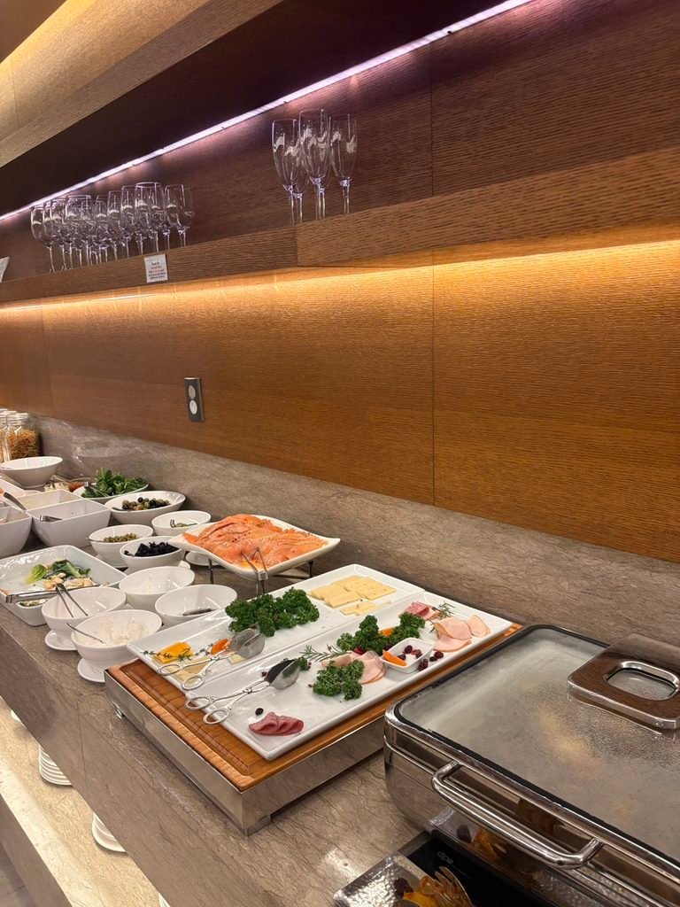 Evening happy hour food at the Executive Lounge at Courtyard Seoul Pangyo